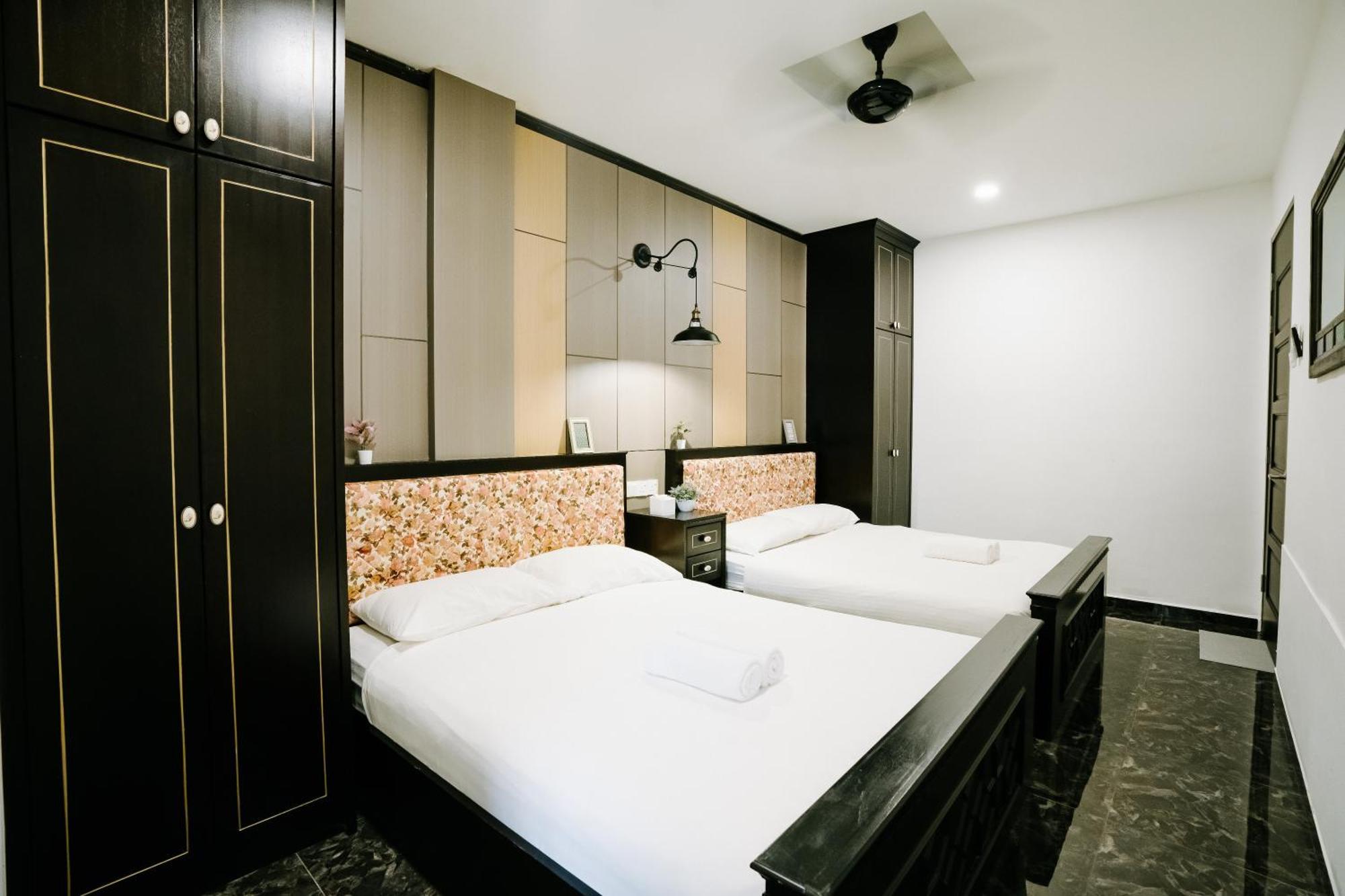 Wang'S Bnb 4 Bedrooms Villa George Town Exterior photo